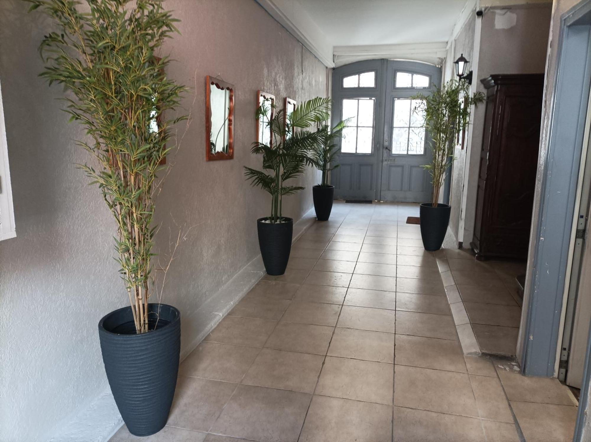 Saëns 4-T3 avec garage privé optionnel-Centre historique et plages à 16km ! Béziers Esterno foto